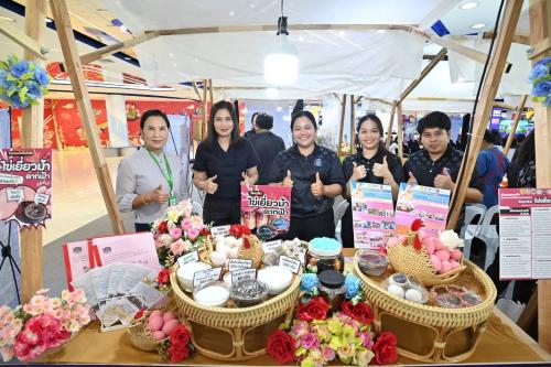 พช.ตากฟ้า ร่วมมหกรรมความสำเร็จการพัฒนาคุณภาพชีวิตของประชาชน จังหวัดนครสวรรค์